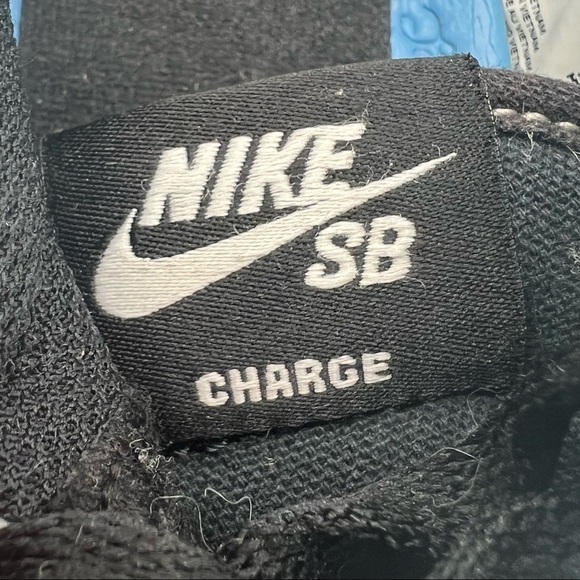 Nike Black SB Charge Sneakers Size 5 Youth - Picture 4 of 9